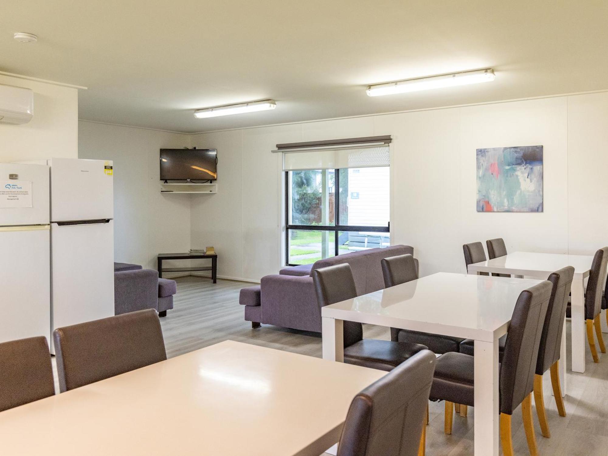 Nrma Warrnambool Riverside Holiday Park ภายนอก รูปภาพ