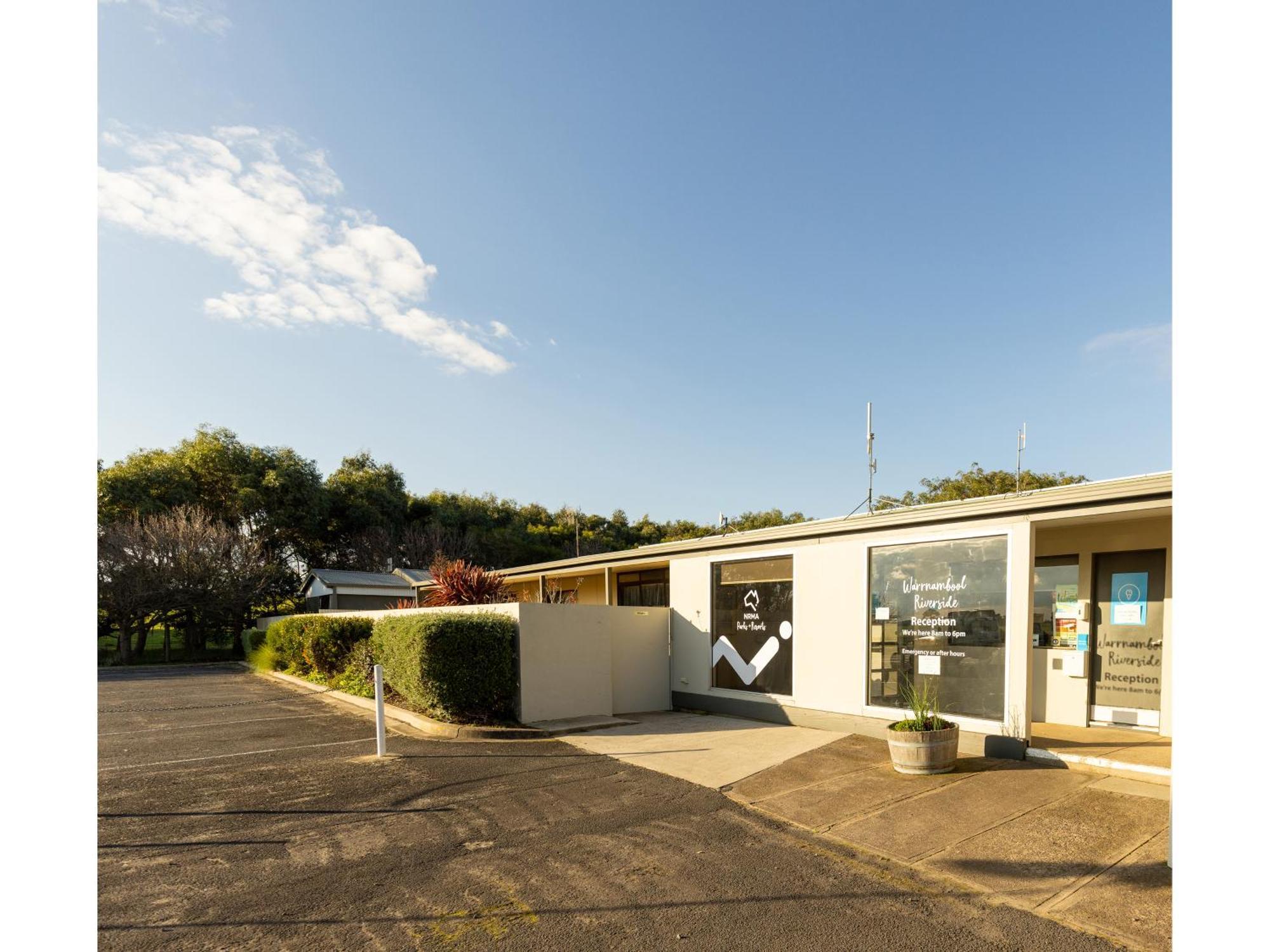 Nrma Warrnambool Riverside Holiday Park ภายนอก รูปภาพ
