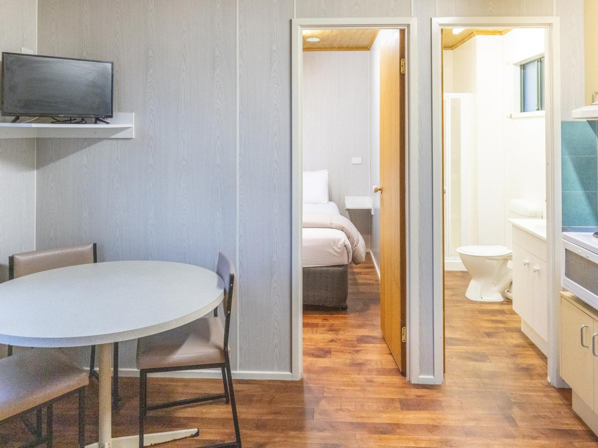 Nrma Warrnambool Riverside Holiday Park ห้อง รูปภาพ
