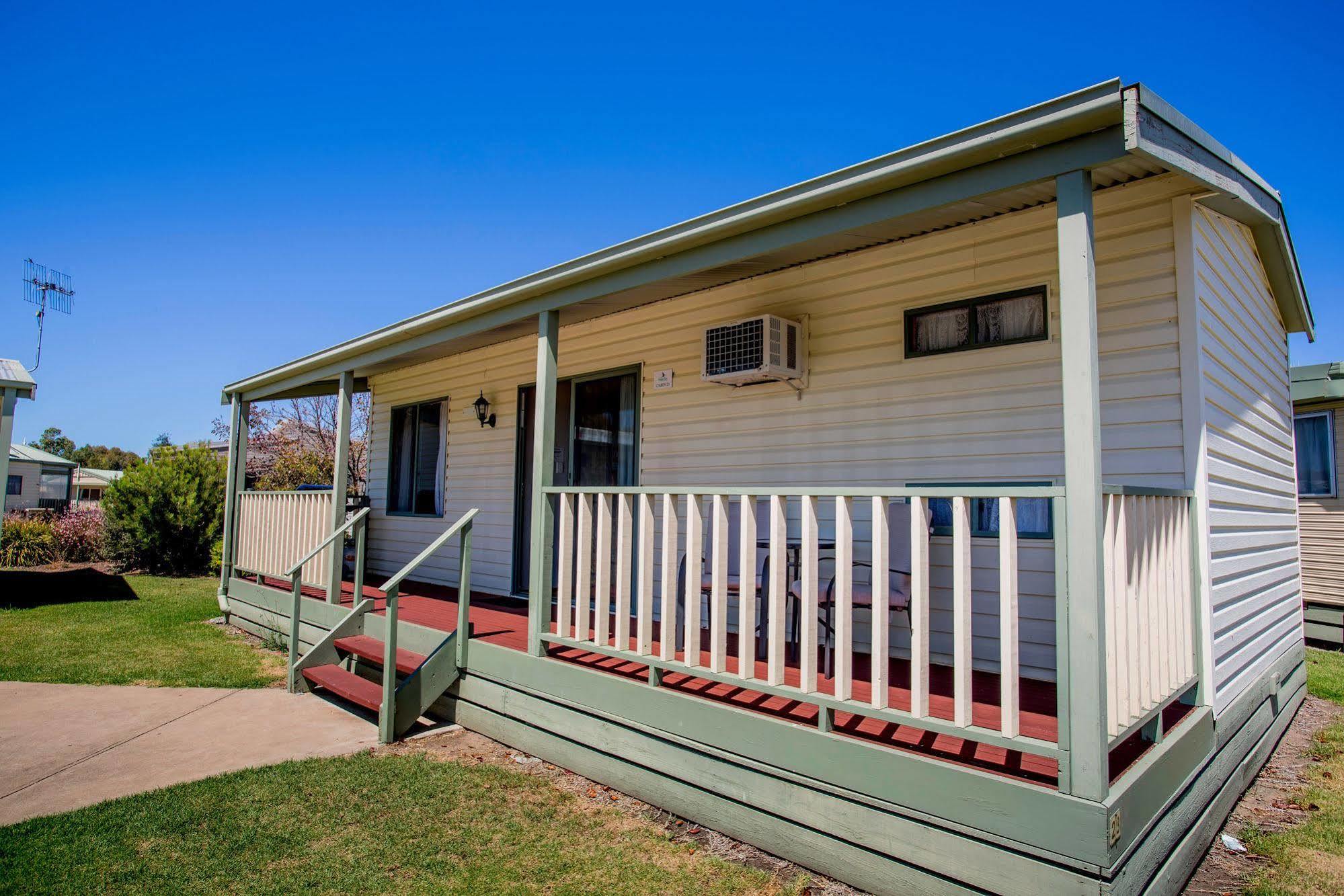 Nrma Warrnambool Riverside Holiday Park ภายนอก รูปภาพ