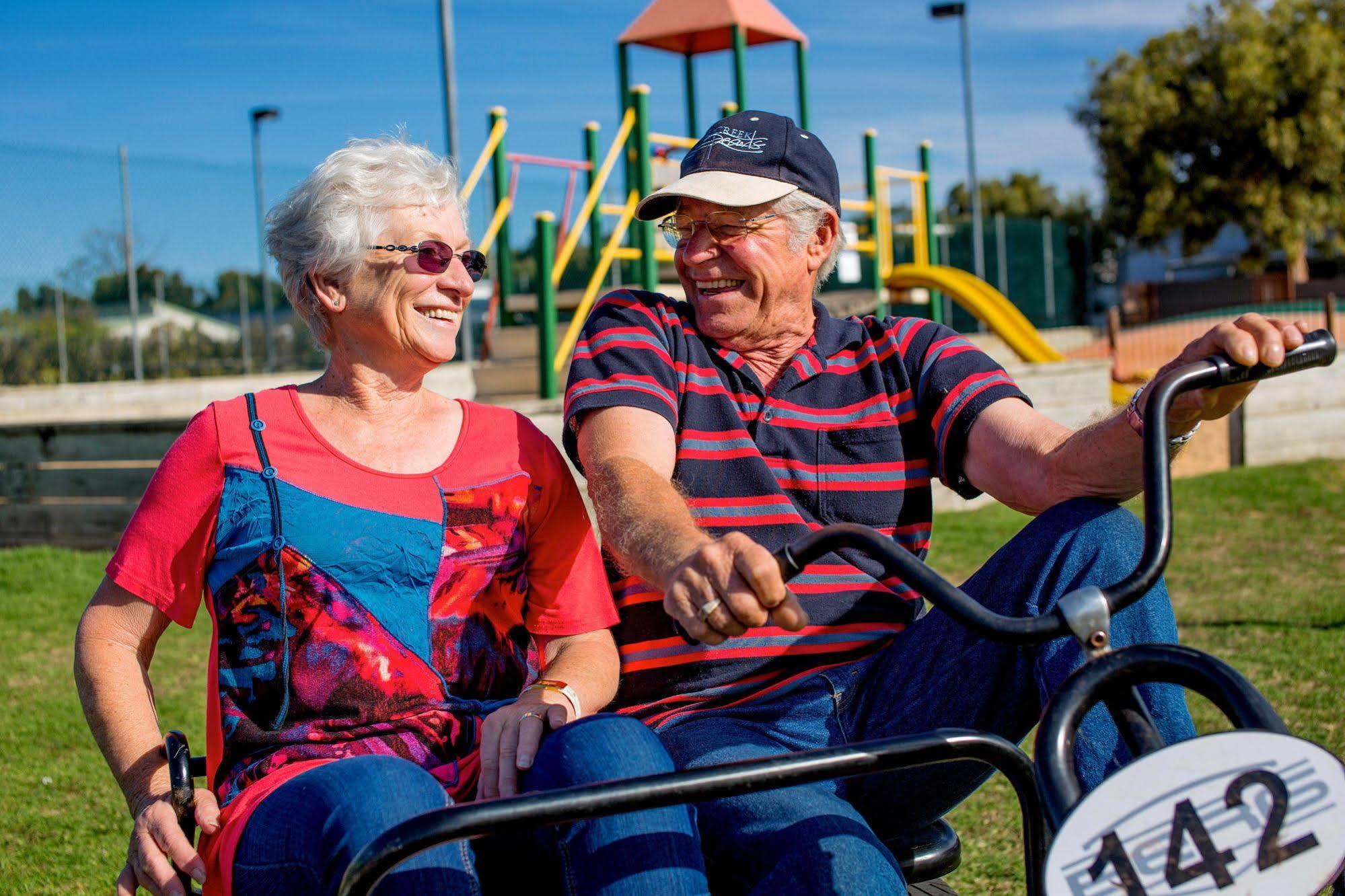 Nrma Warrnambool Riverside Holiday Park ภายนอก รูปภาพ